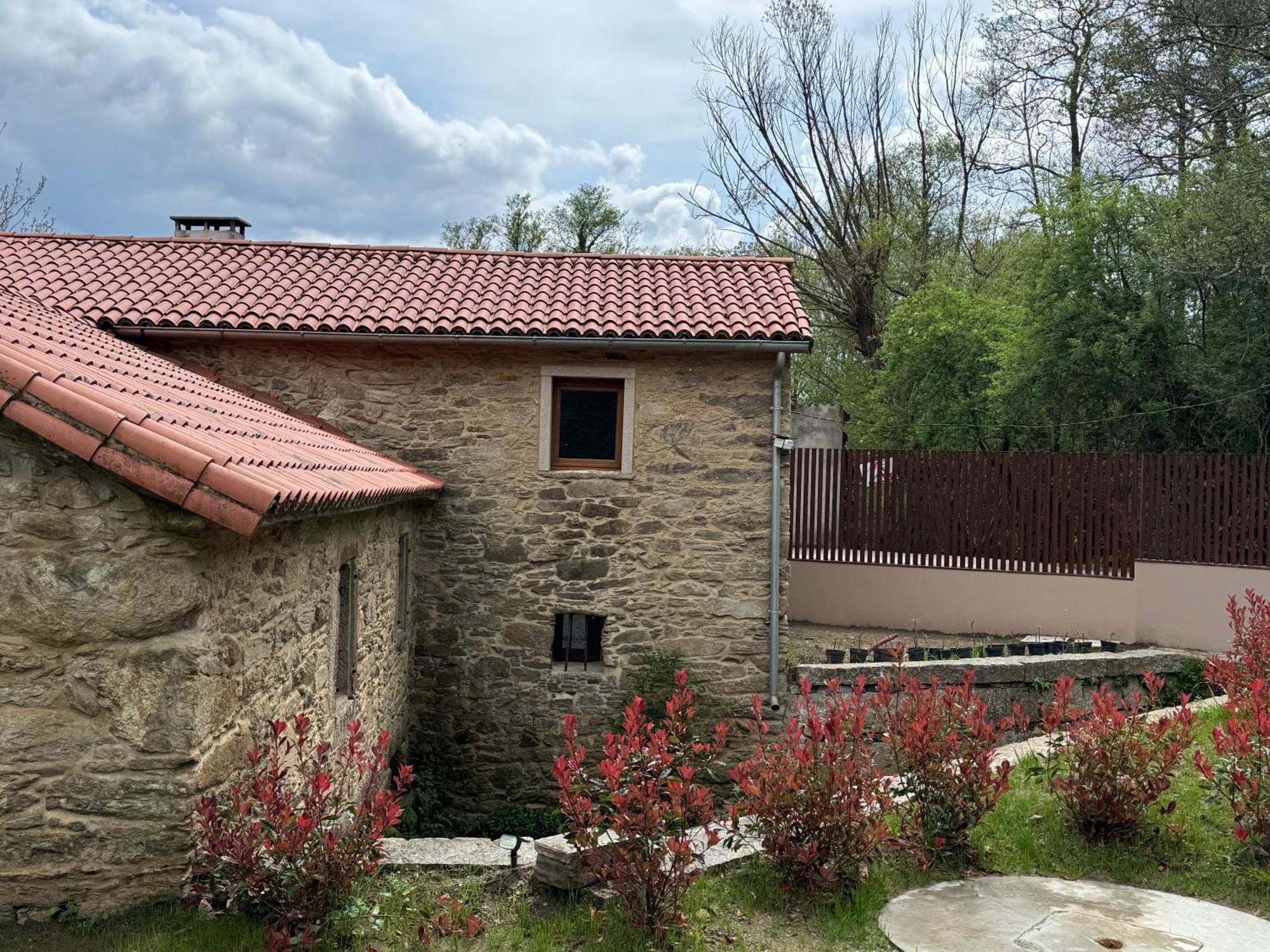 Luar Do Sarela & Suites Conjo Екстериор снимка