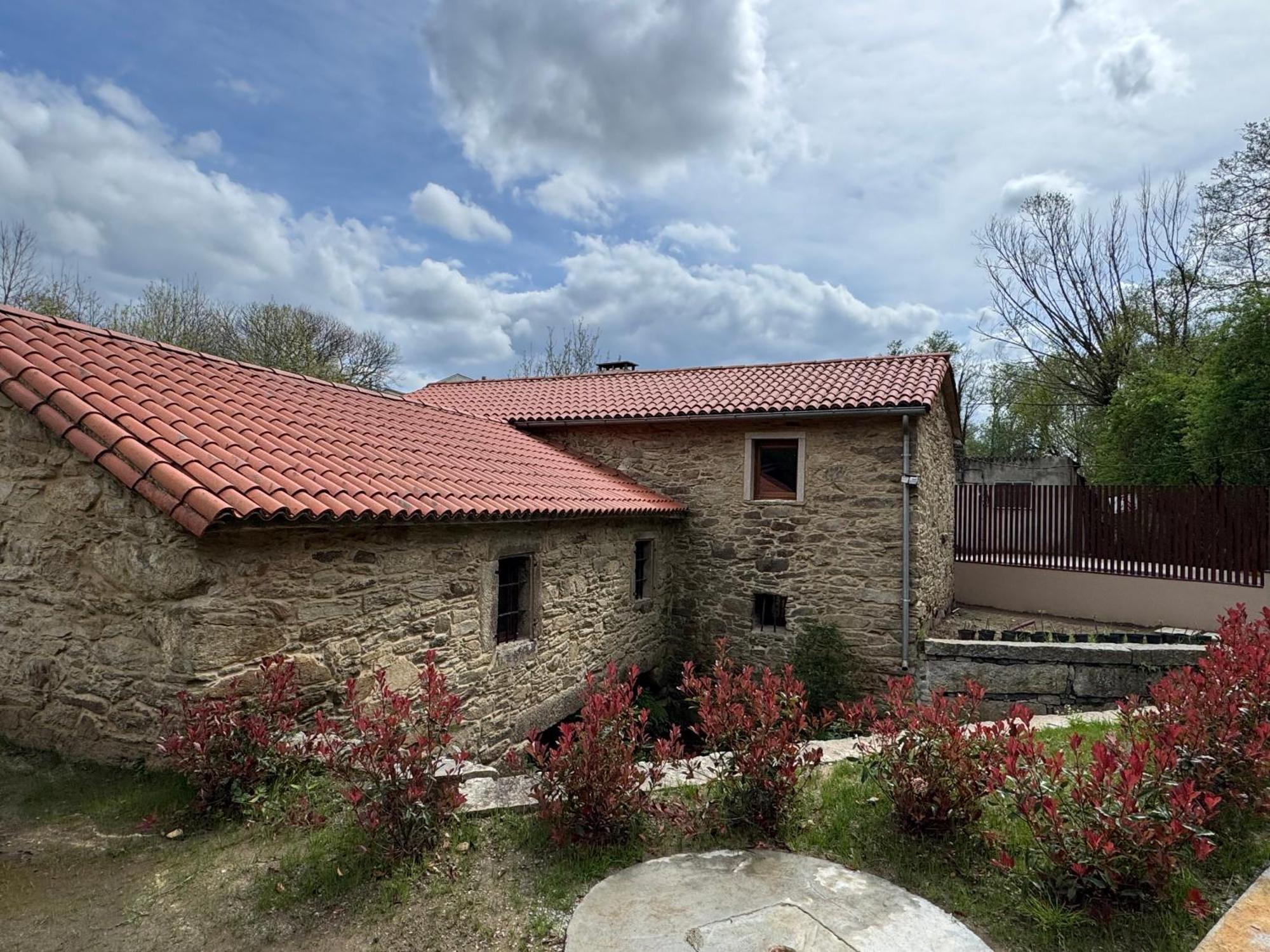 Luar Do Sarela & Suites Conjo Екстериор снимка